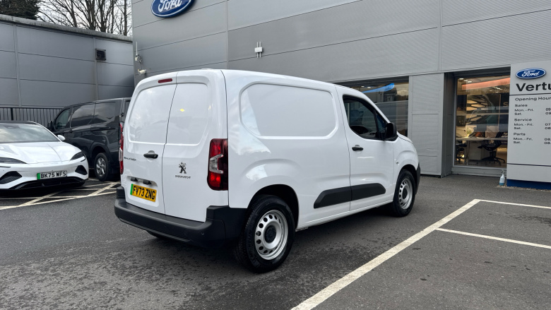 Peugeot Partner E-Standard 800 100kW 50kWh Professional Premium + Van Auto